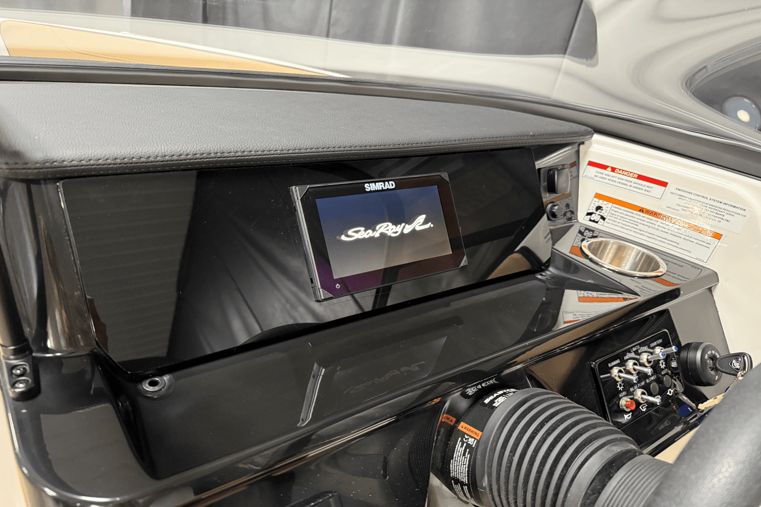 2025 Sea Ray SPX 190 Outboard Image Thumbnail #51