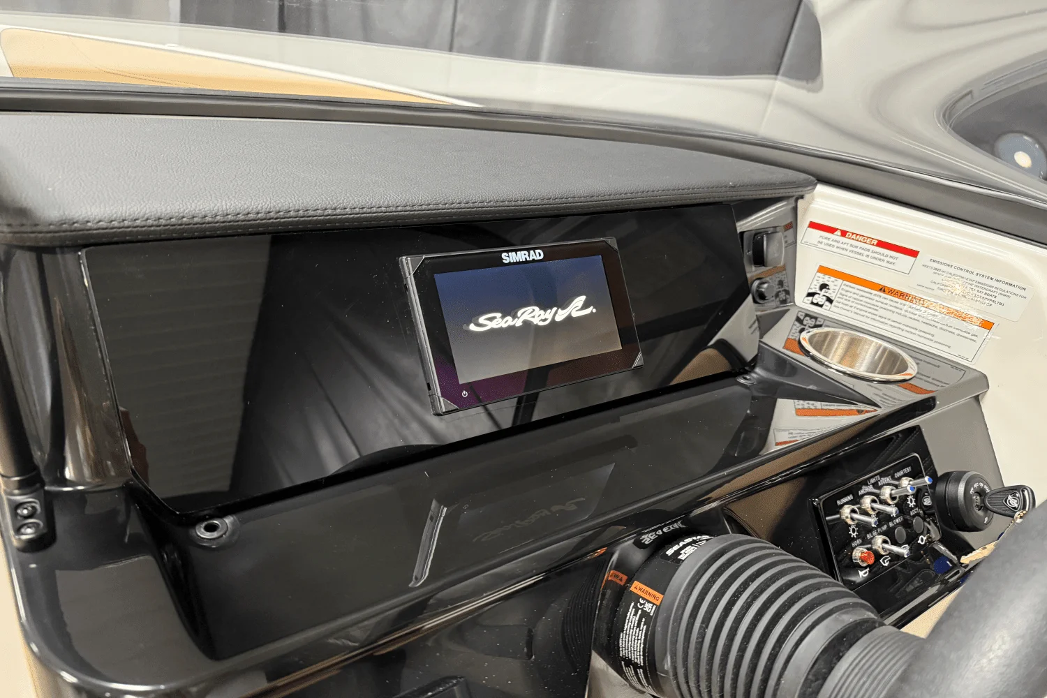 2025 Sea Ray SPX 190 Outboard Image Thumbnail #51