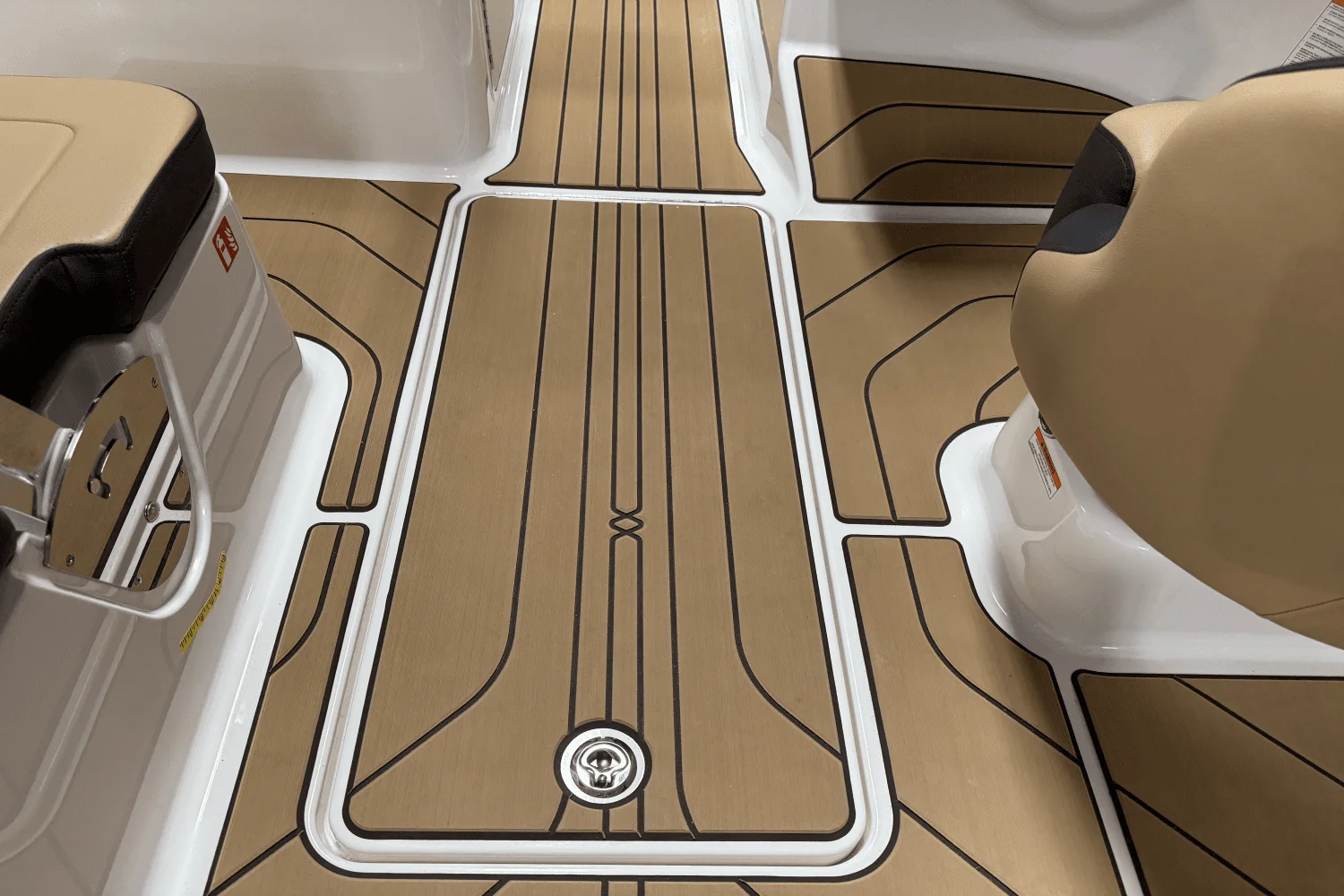 2025 Sea Ray SPX 190 Outboard Image Thumbnail #40