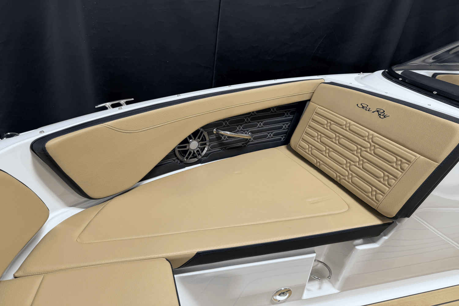 2025 Sea Ray SPX 190 Outboard Image Thumbnail #66