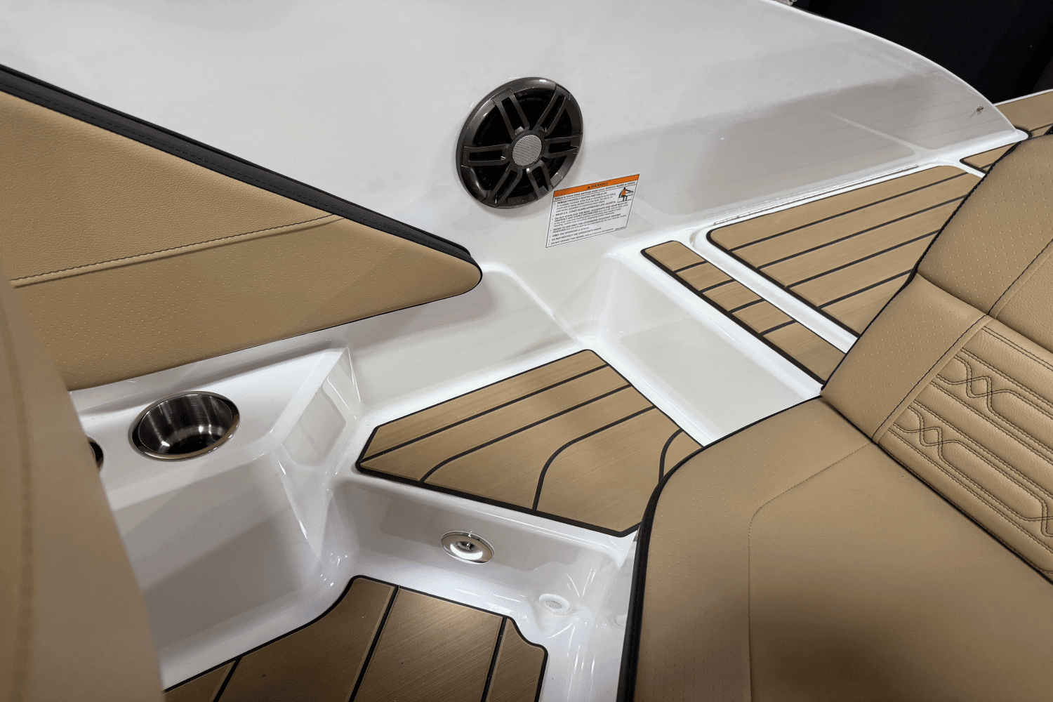 2025 Sea Ray SPX 190 Outboard Image Thumbnail #25