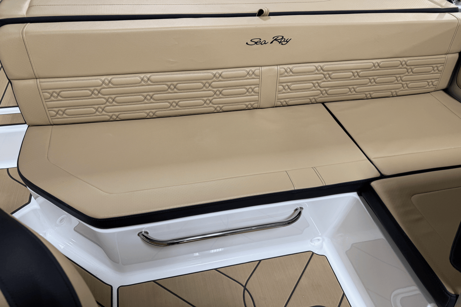 2025 Sea Ray SPX 190 Outboard Image Thumbnail #30