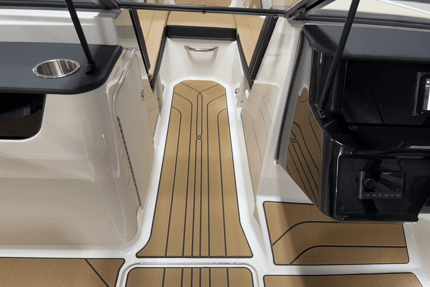 2025 Sea Ray SPX 190 Outboard Image Thumbnail #62