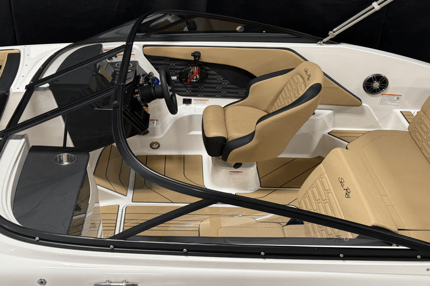 2025 Sea Ray SPX 190 Outboard Image Thumbnail #5