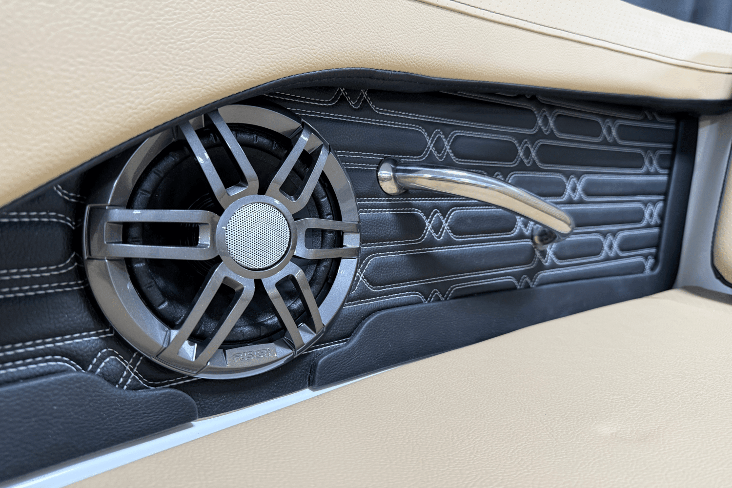 2025 Sea Ray SPX 190 Outboard Image Thumbnail #68