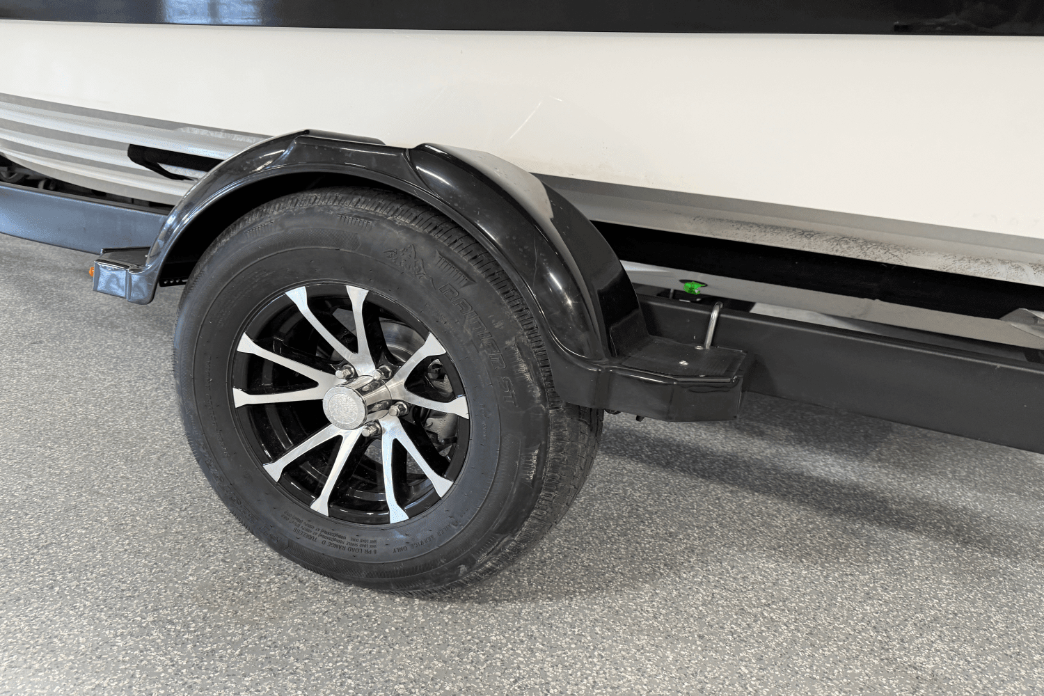 2025 Sea Ray SPX 190 Outboard Image Thumbnail #77