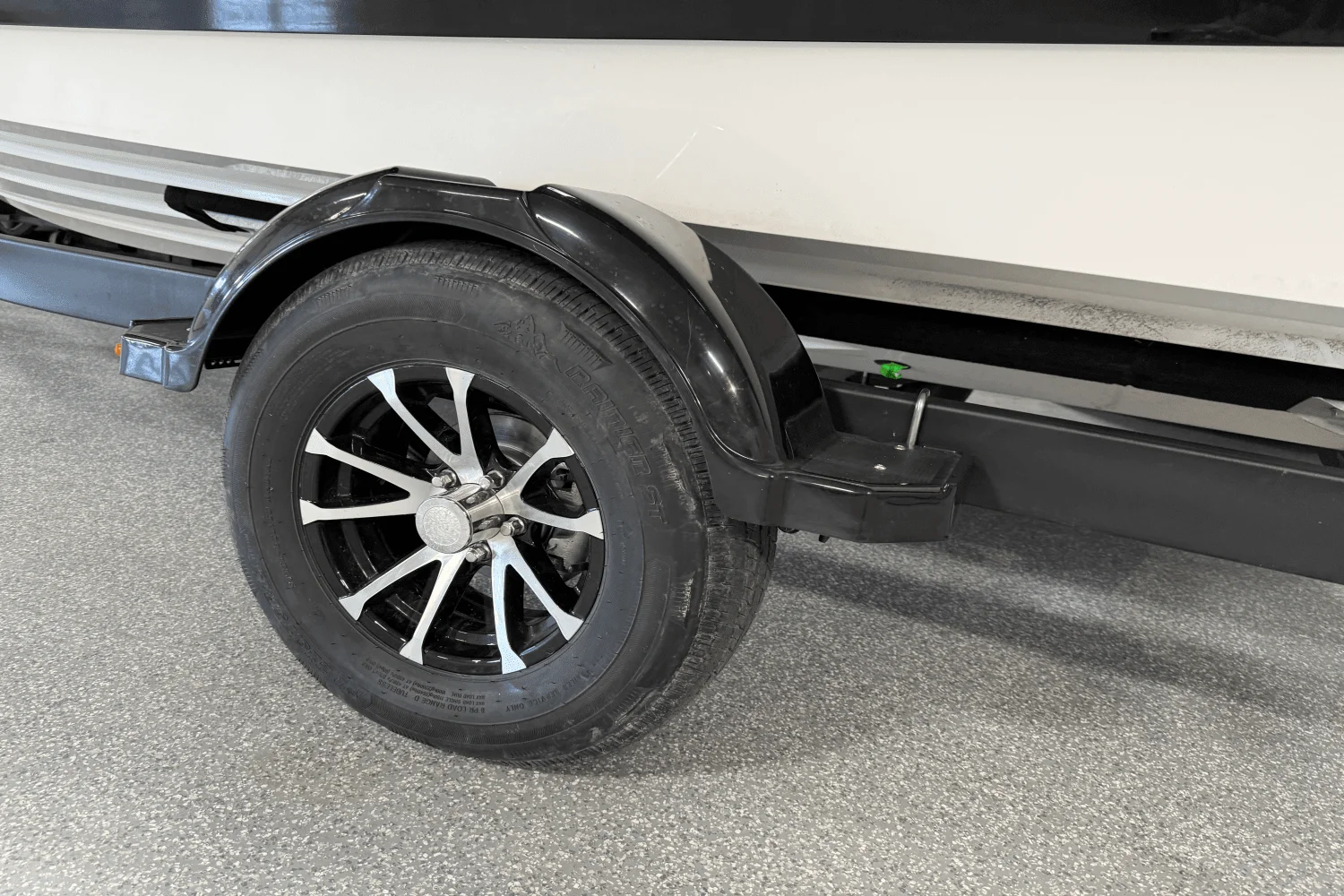 2025 Sea Ray SPX 190 Outboard Image Thumbnail #77