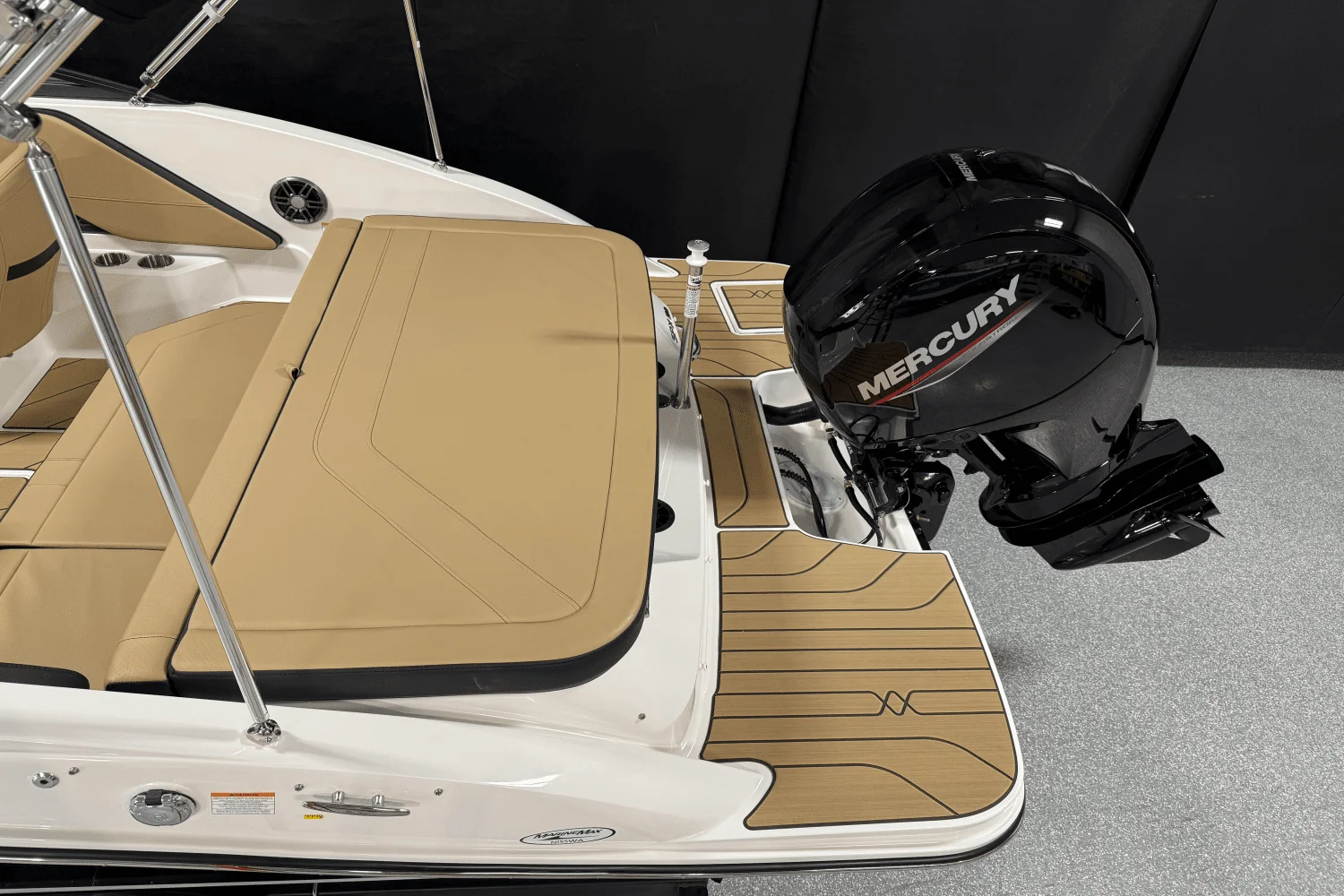 2025 Sea Ray SPX 190 Outboard Image Thumbnail #9