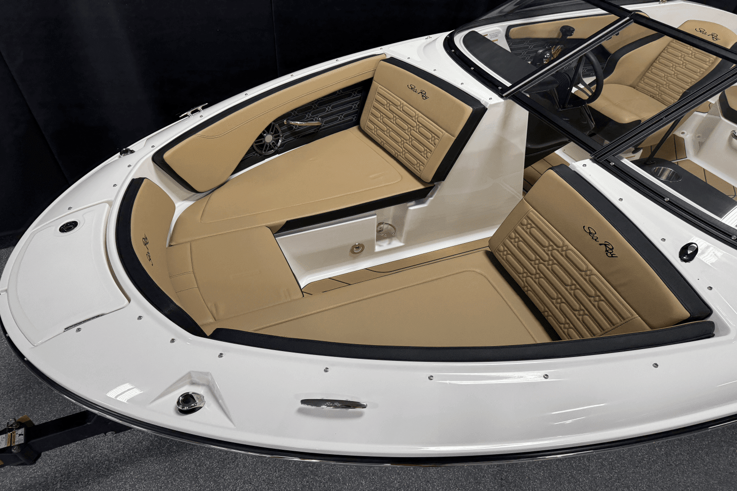 2025 Sea Ray SPX 190 Outboard Image Thumbnail #15