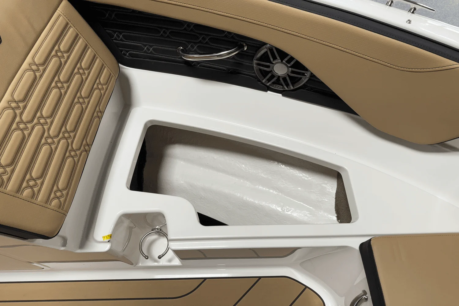 2025 Sea Ray SPX 190 Outboard Image Thumbnail #72