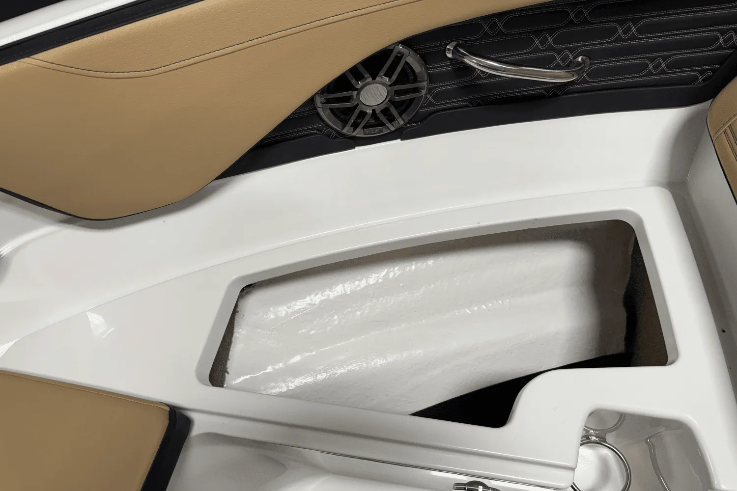2025 Sea Ray SPX 190 Outboard Image Thumbnail #69
