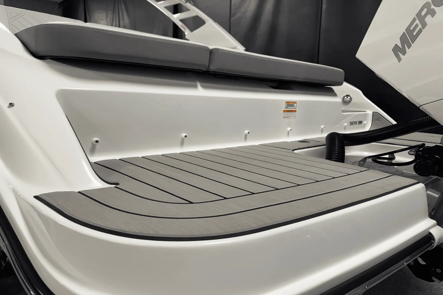 2025 Sea Ray SDX 250 Outboard Image Thumbnail #13