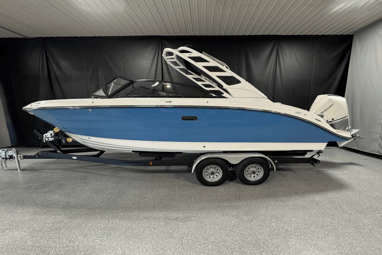 2025 Sea Ray SDX 250 Outboard Image Thumbnail #0