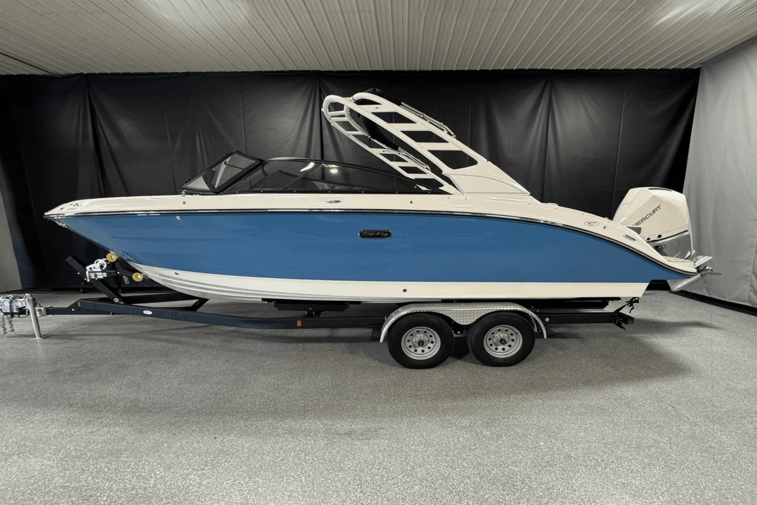 2025 Sea Ray SDX 250 Outboard Image Thumbnail #0