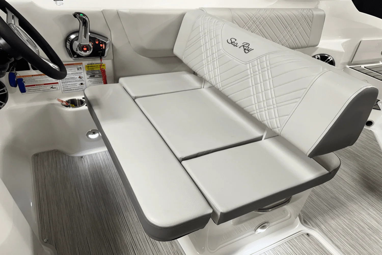 2025 Sea Ray SDX 250 Outboard Image Thumbnail #39