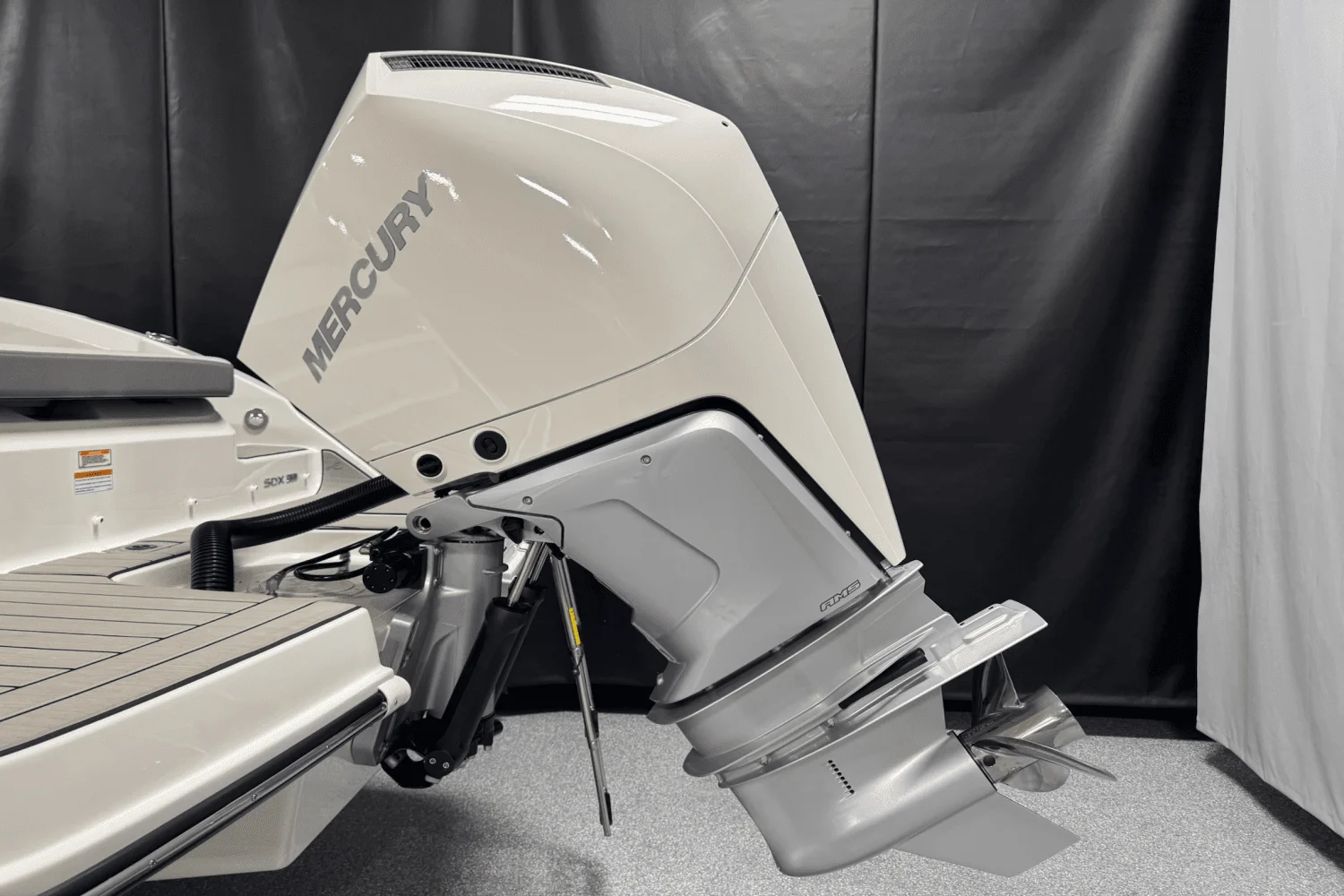 2025 Sea Ray SDX 250 Outboard Image Thumbnail #12