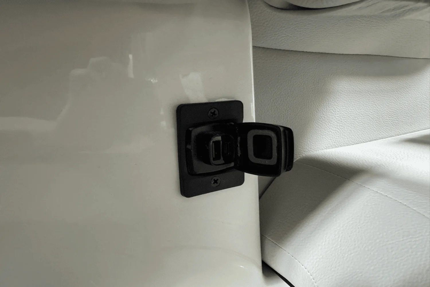 2025 Sea Ray SDX 250 Outboard Image Thumbnail #36