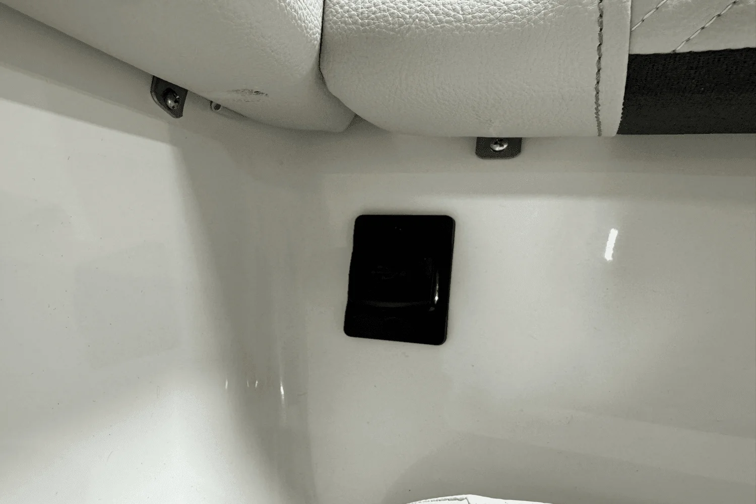 2025 Sea Ray SDX 250 Outboard Image Thumbnail #84