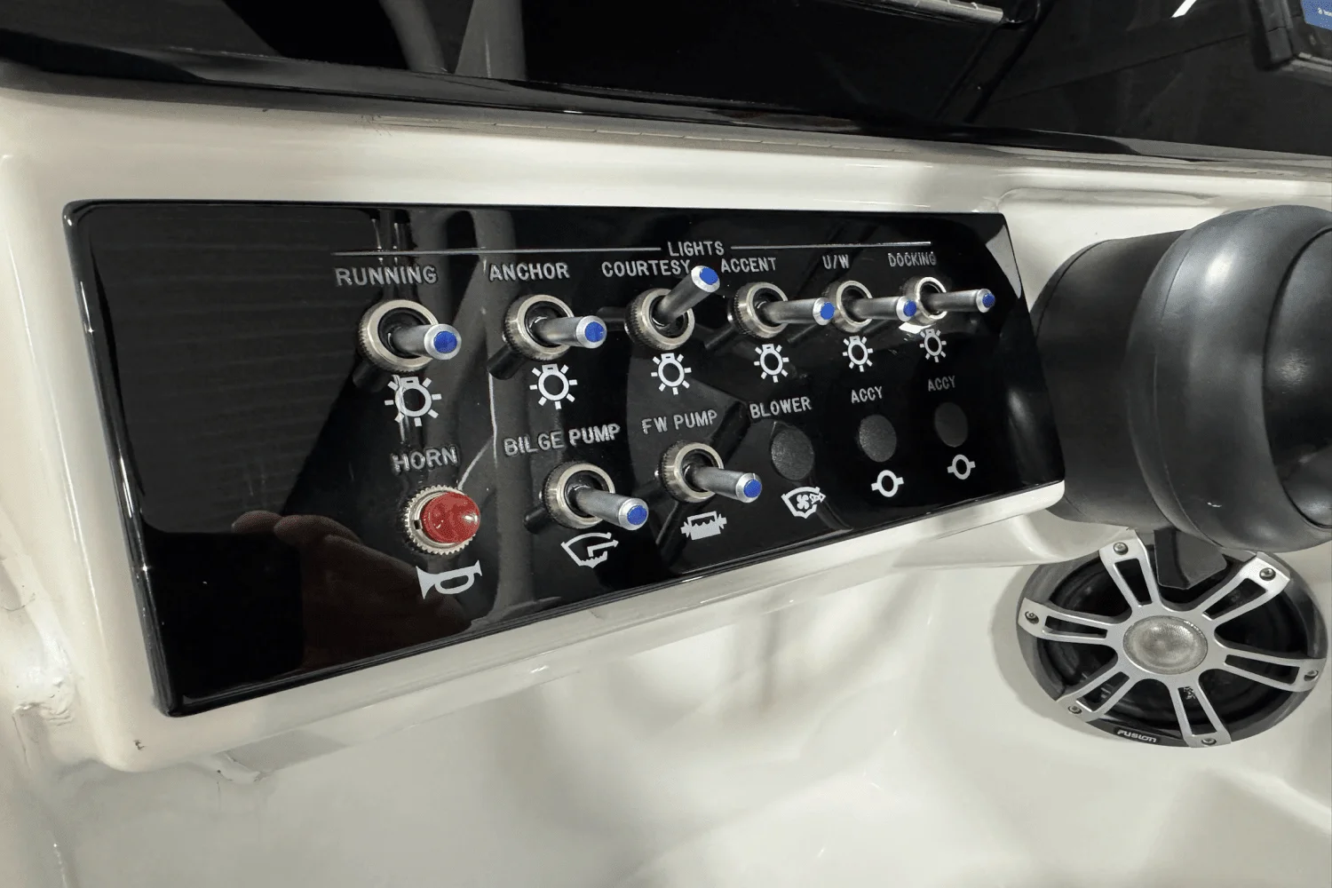 2025 Sea Ray SDX 250 Outboard Image Thumbnail #51