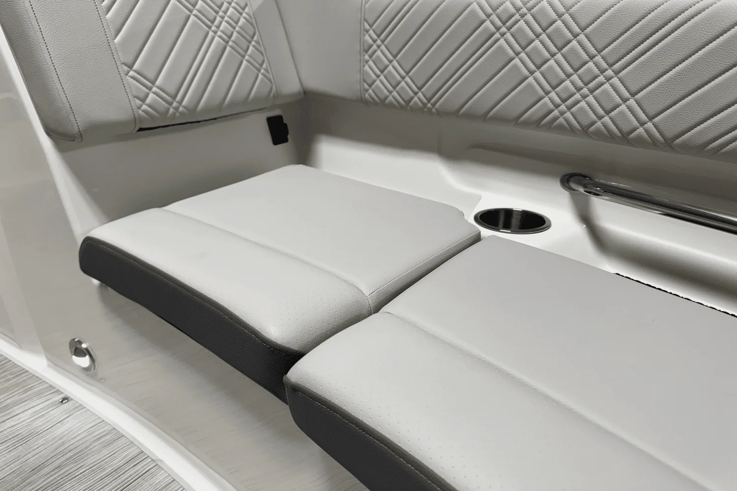 2025 Sea Ray SDX 250 Outboard Image Thumbnail #80