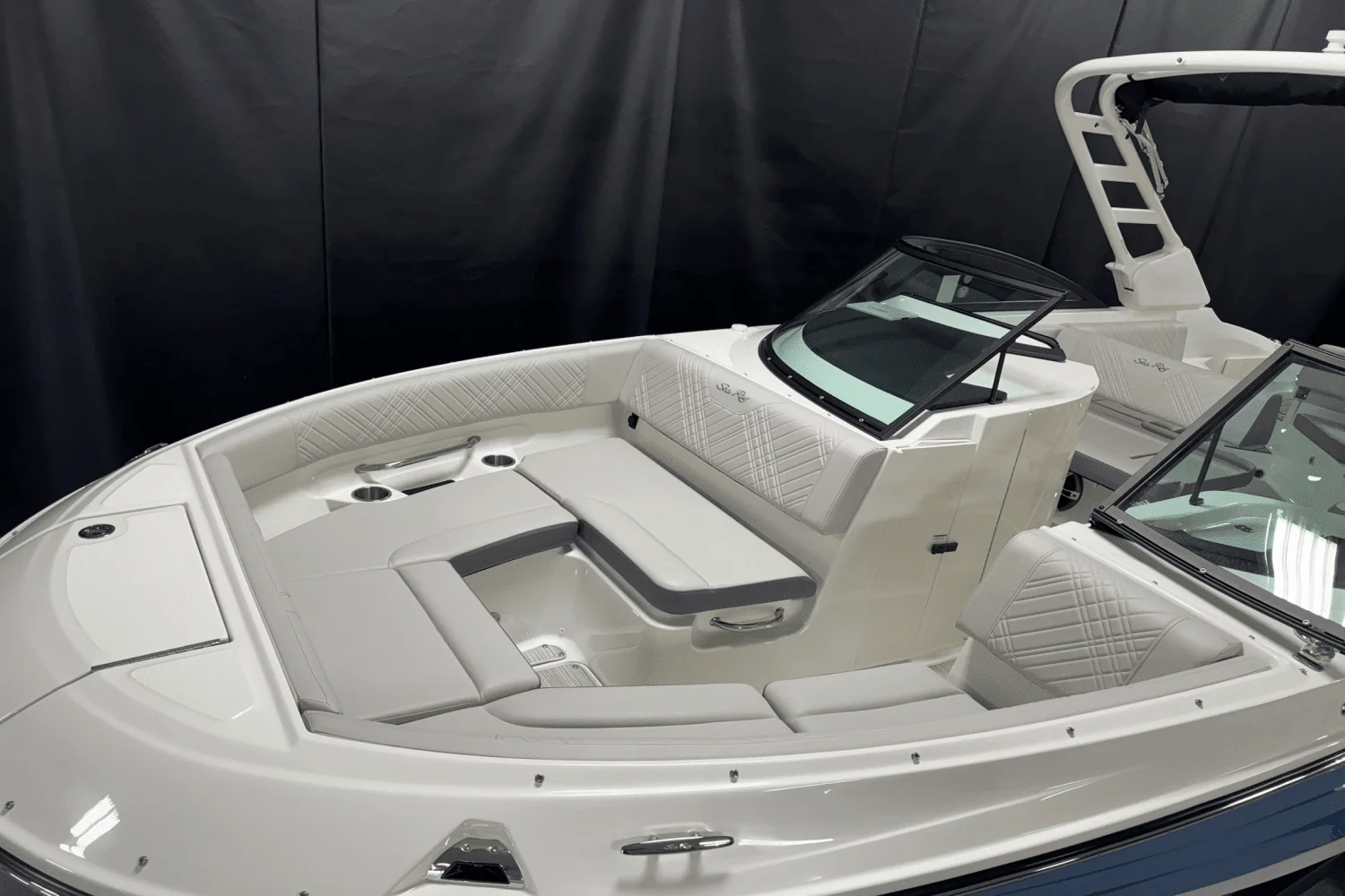 2025 Sea Ray SDX 250 Outboard Image Thumbnail #1