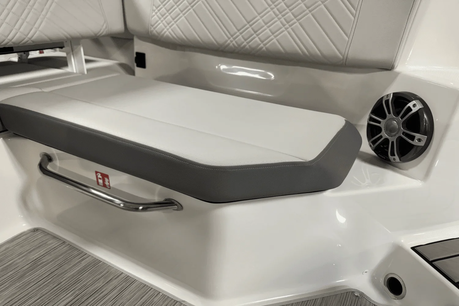 2025 Sea Ray SDX 250 Outboard Image Thumbnail #31