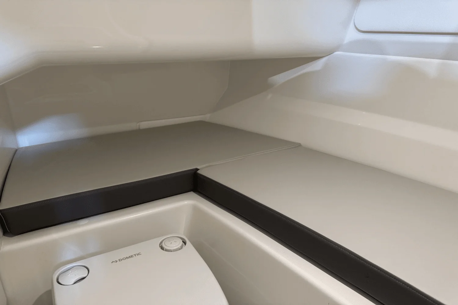 2025 Sea Ray SDX 250 Outboard Image Thumbnail #65