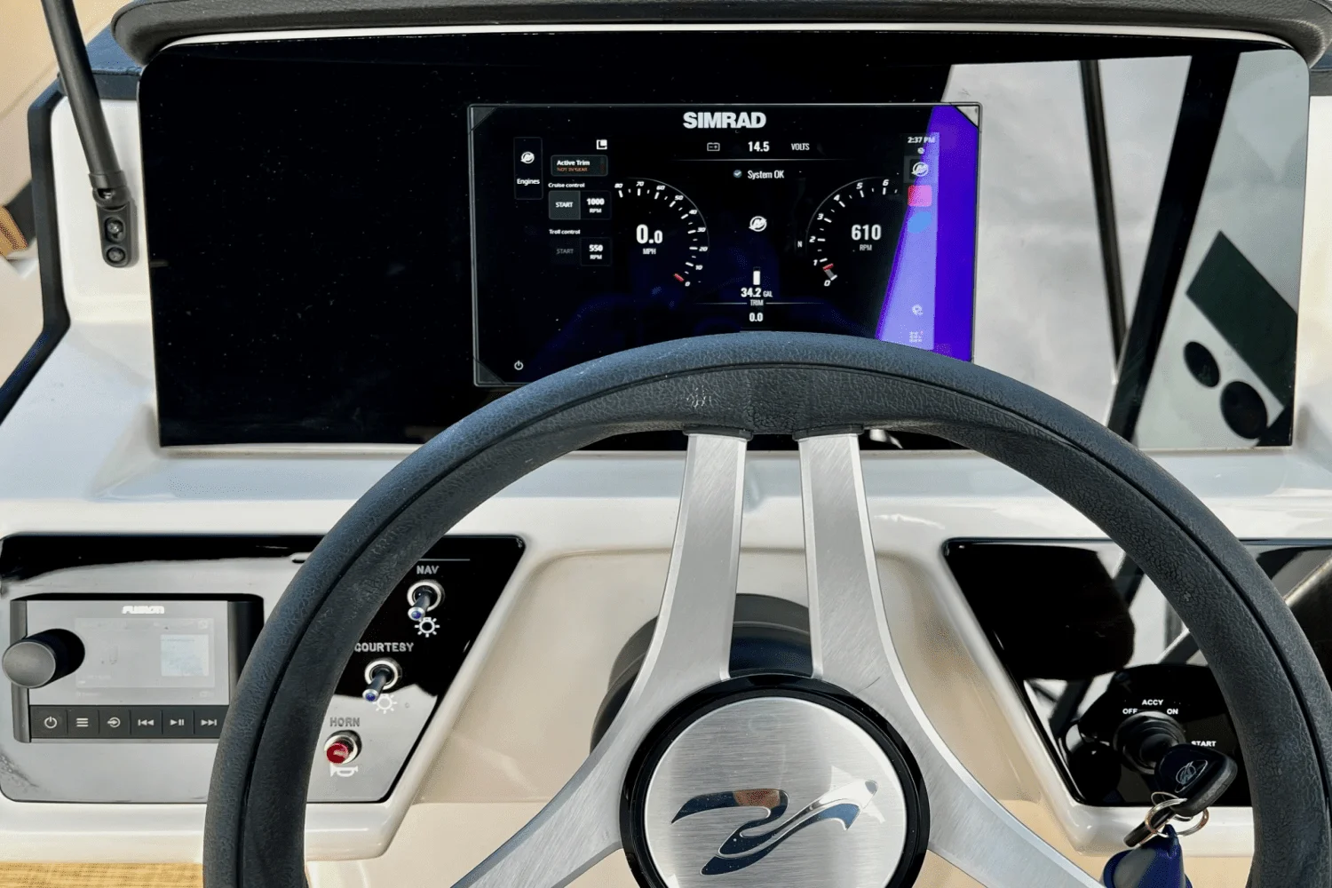 2024 Sea Ray 230 SPX-OB Image Thumbnail #15