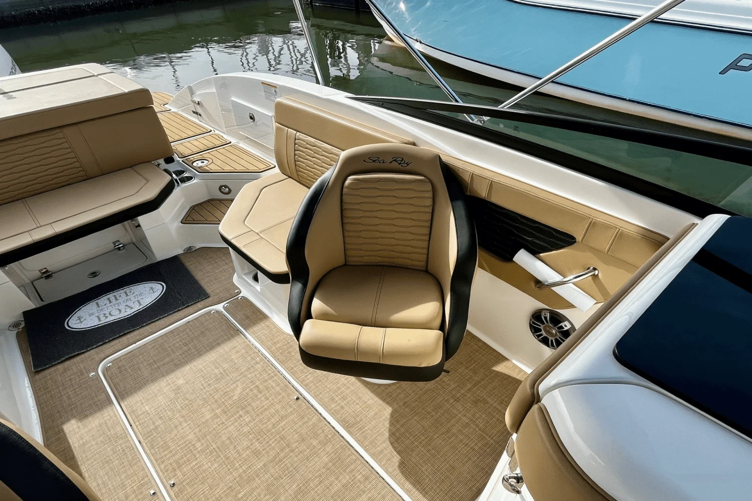 2024 Sea Ray 230 SPX-OB Image Thumbnail #11
