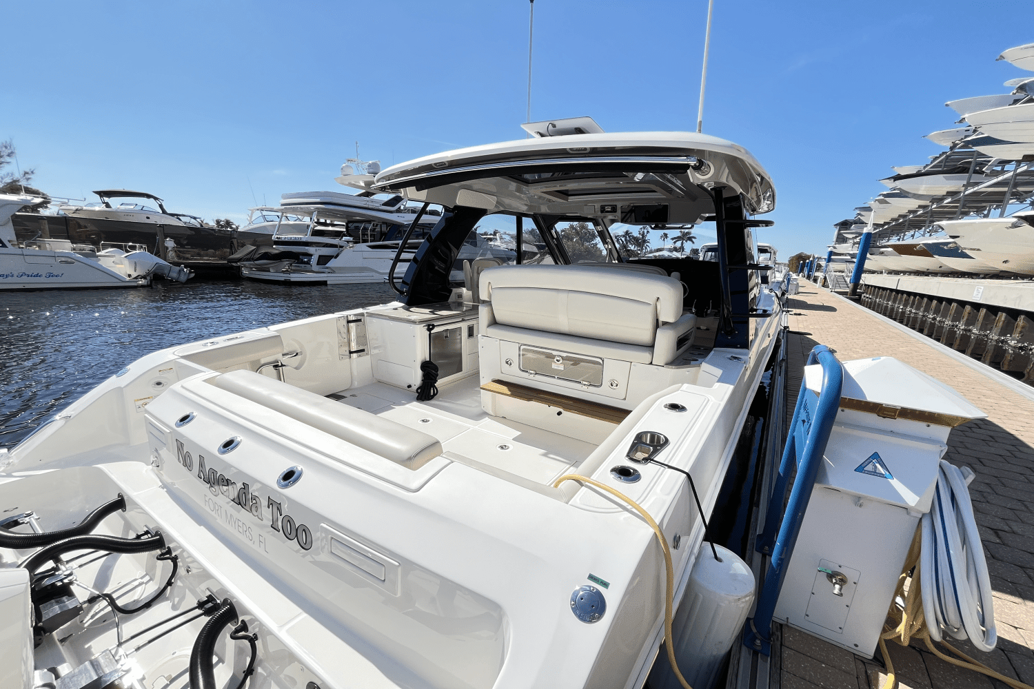 2023 Boston Whaler 380 EX Image Thumbnail #8