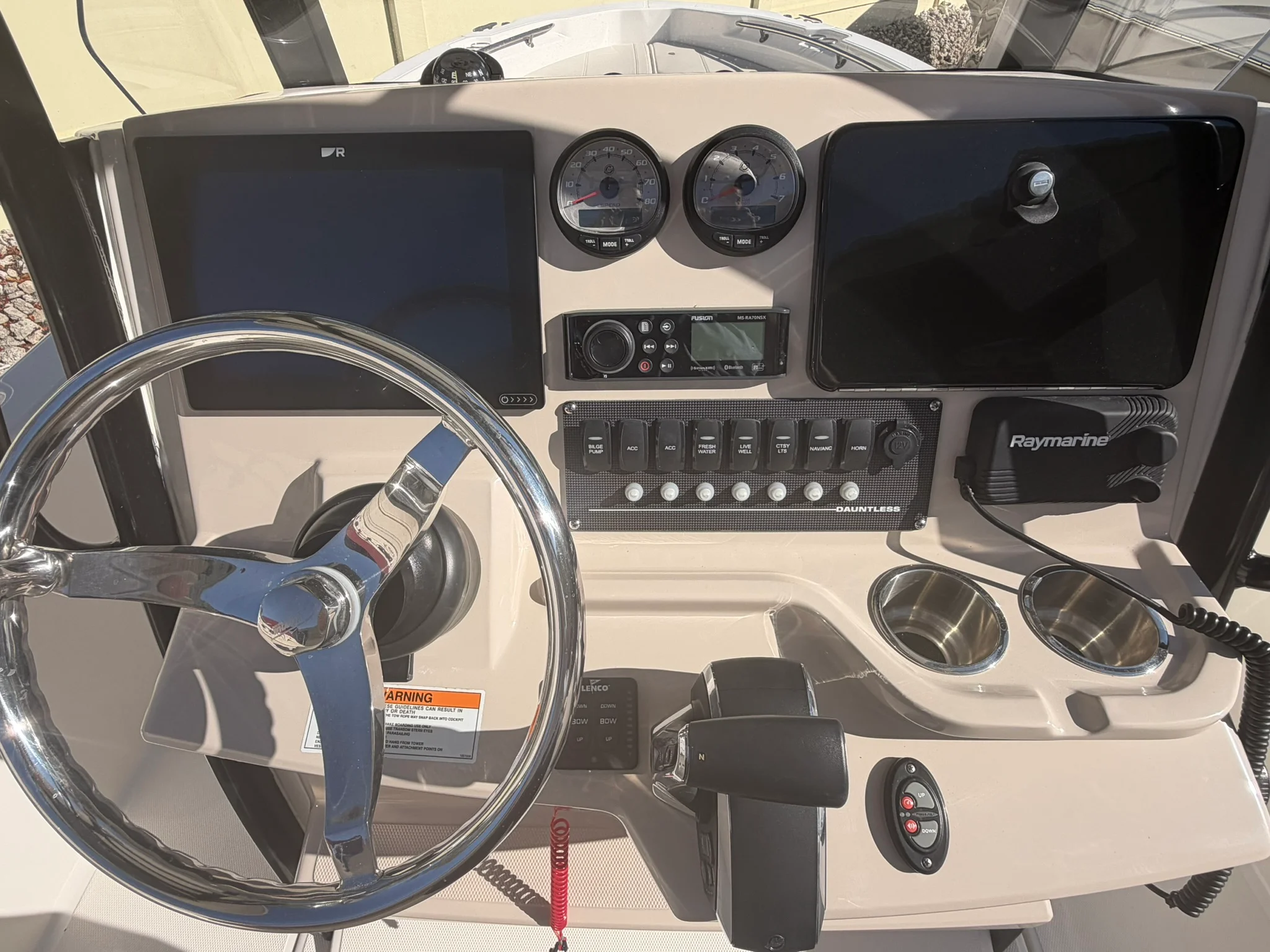 2022 Boston Whaler 250 DAUNTLESS Image Thumbnail #13