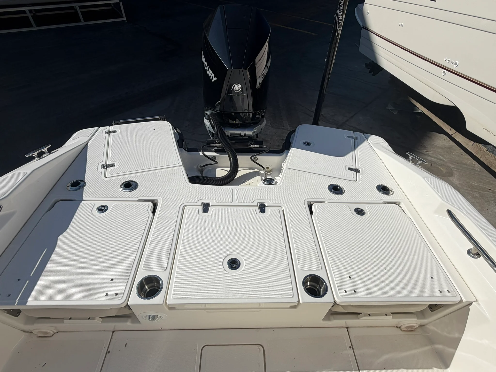 2022 Boston Whaler 250 DAUNTLESS Image Thumbnail #8