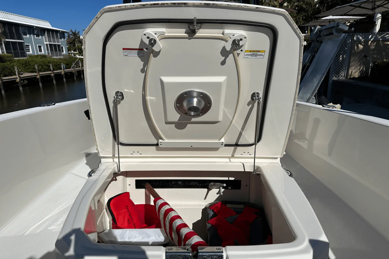 2022 Boston Whaler 250 DAUNTLESS Image Thumbnail #11