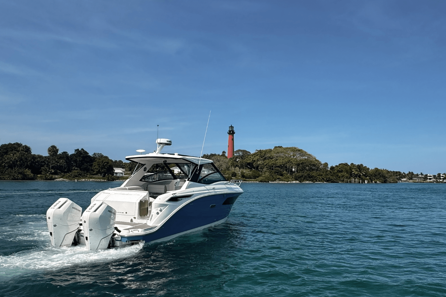 2025 Sea Ray Sundancer 320 Outboard Image Thumbnail #2