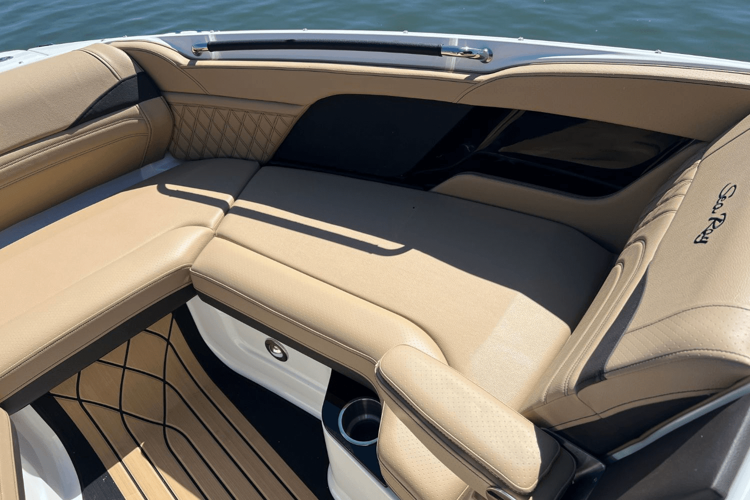 2025 Sea Ray SLX 260 Surf Image Thumbnail #36
