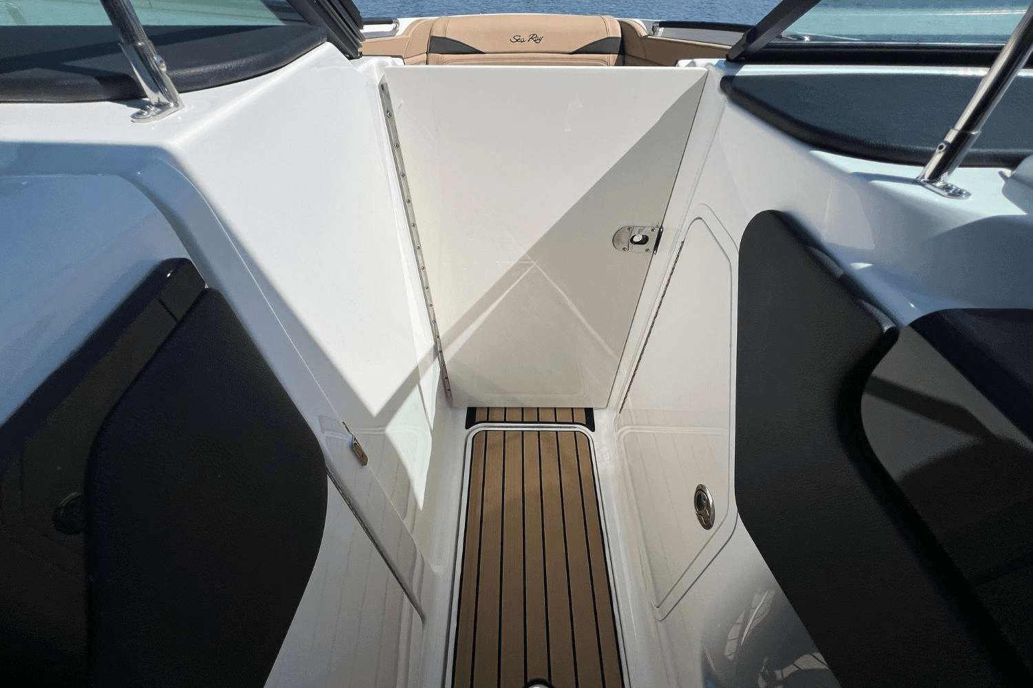 2025 Sea Ray SLX 260 Surf Image Thumbnail #33