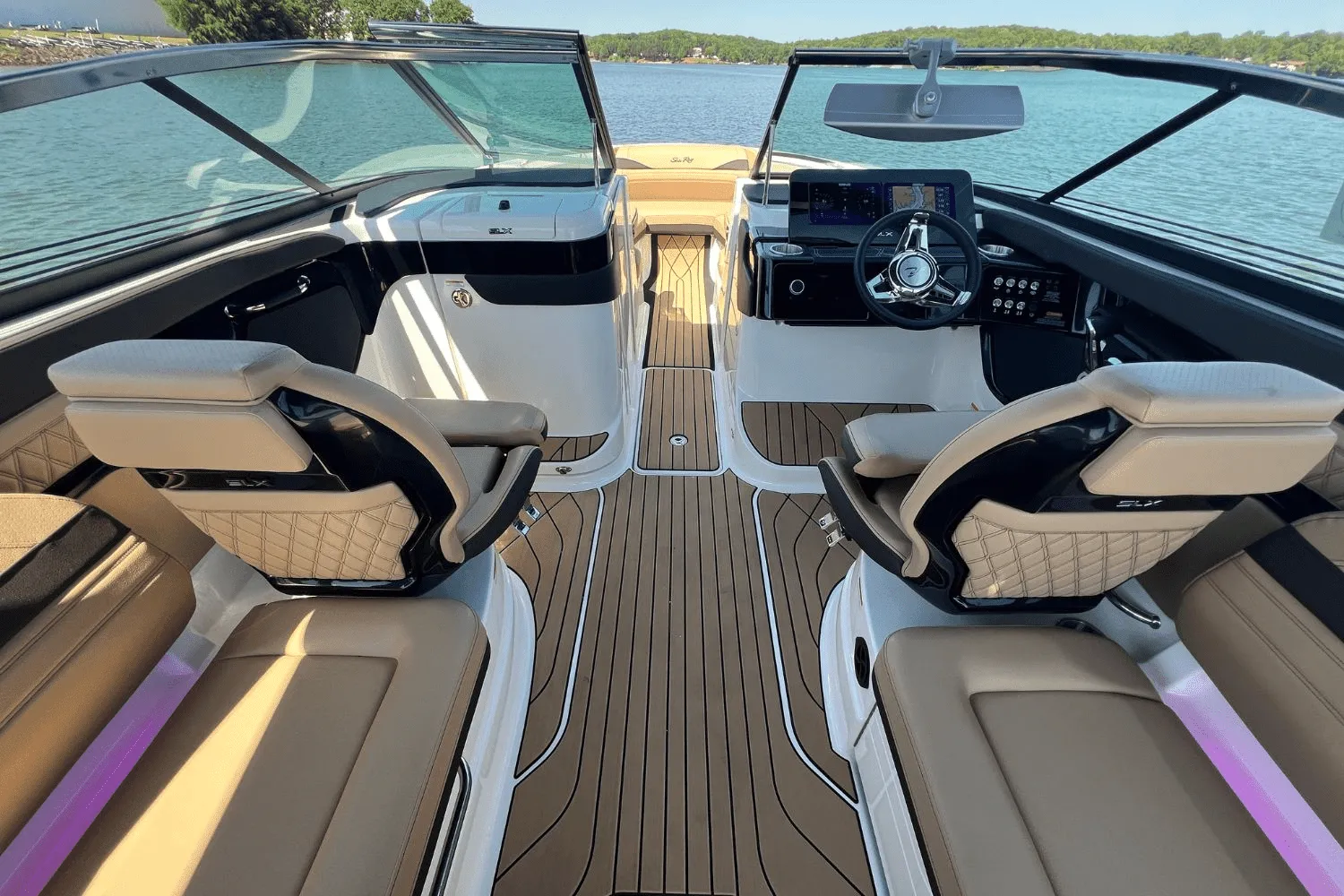 2025 Sea Ray SLX 260 Surf Image Thumbnail #32