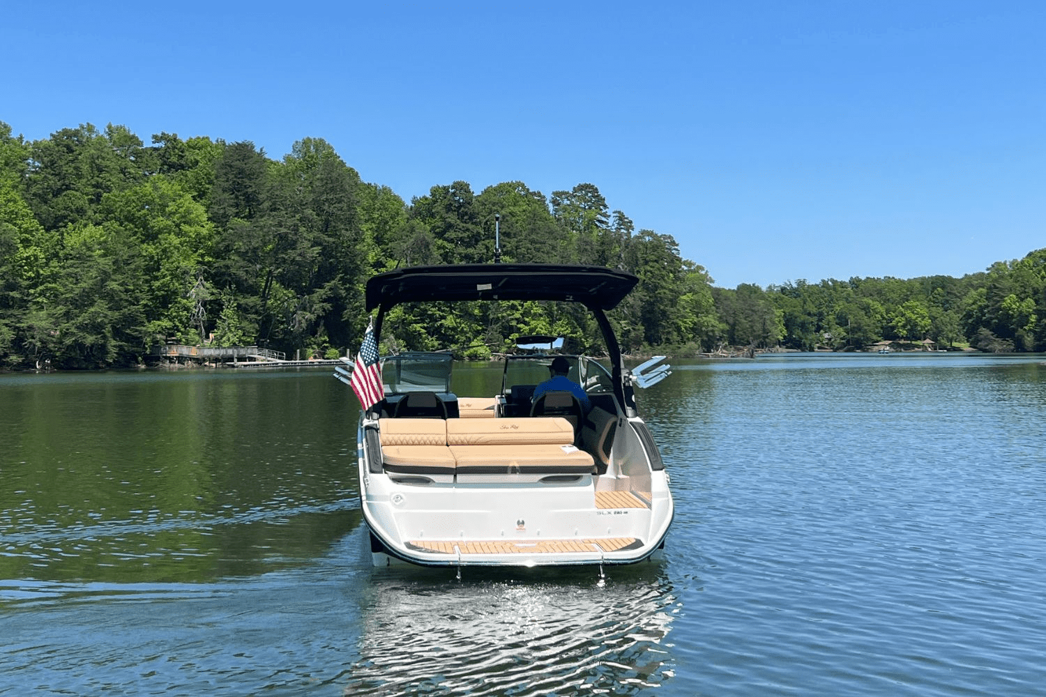 2025 Sea Ray SLX 260 Surf Image Thumbnail #3