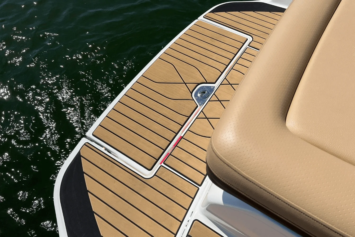 2025 Sea Ray SLX 260 Surf Image Thumbnail #8