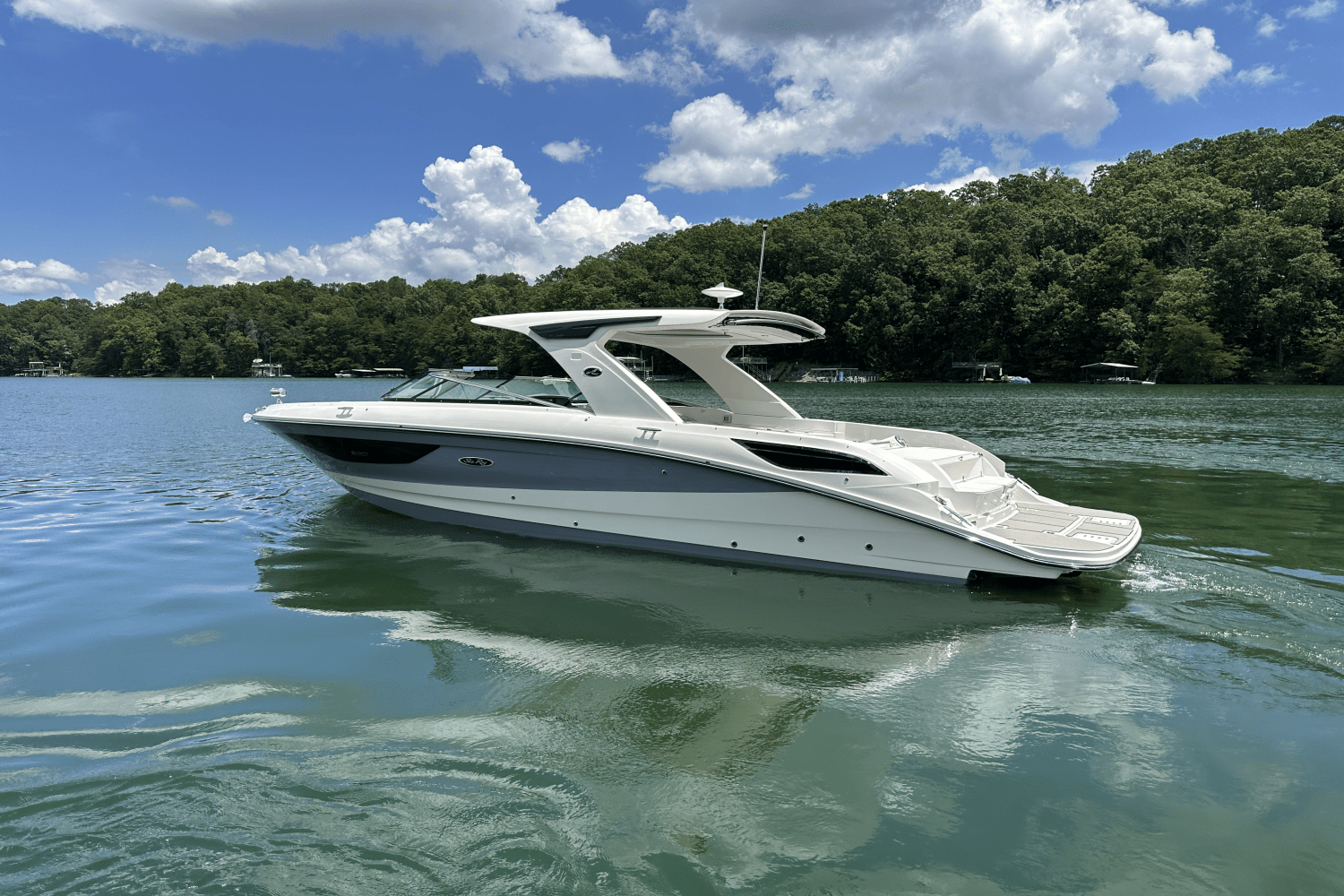 2026 Sea Ray SLX 350 Image Thumbnail #21