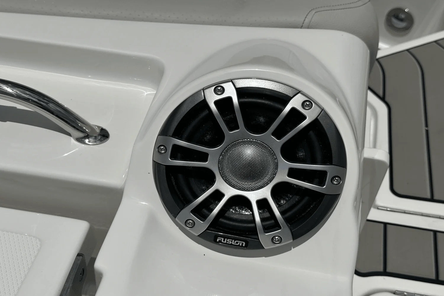 2026 Sea Ray SLX 350 Image Thumbnail #37