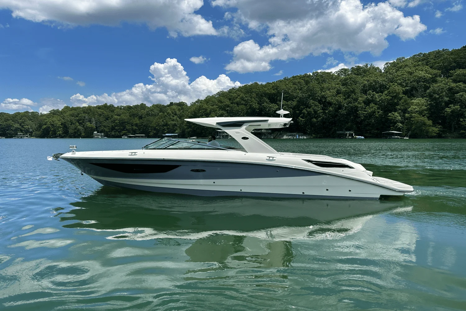 2026 Sea Ray SLX 350 Image Thumbnail #0