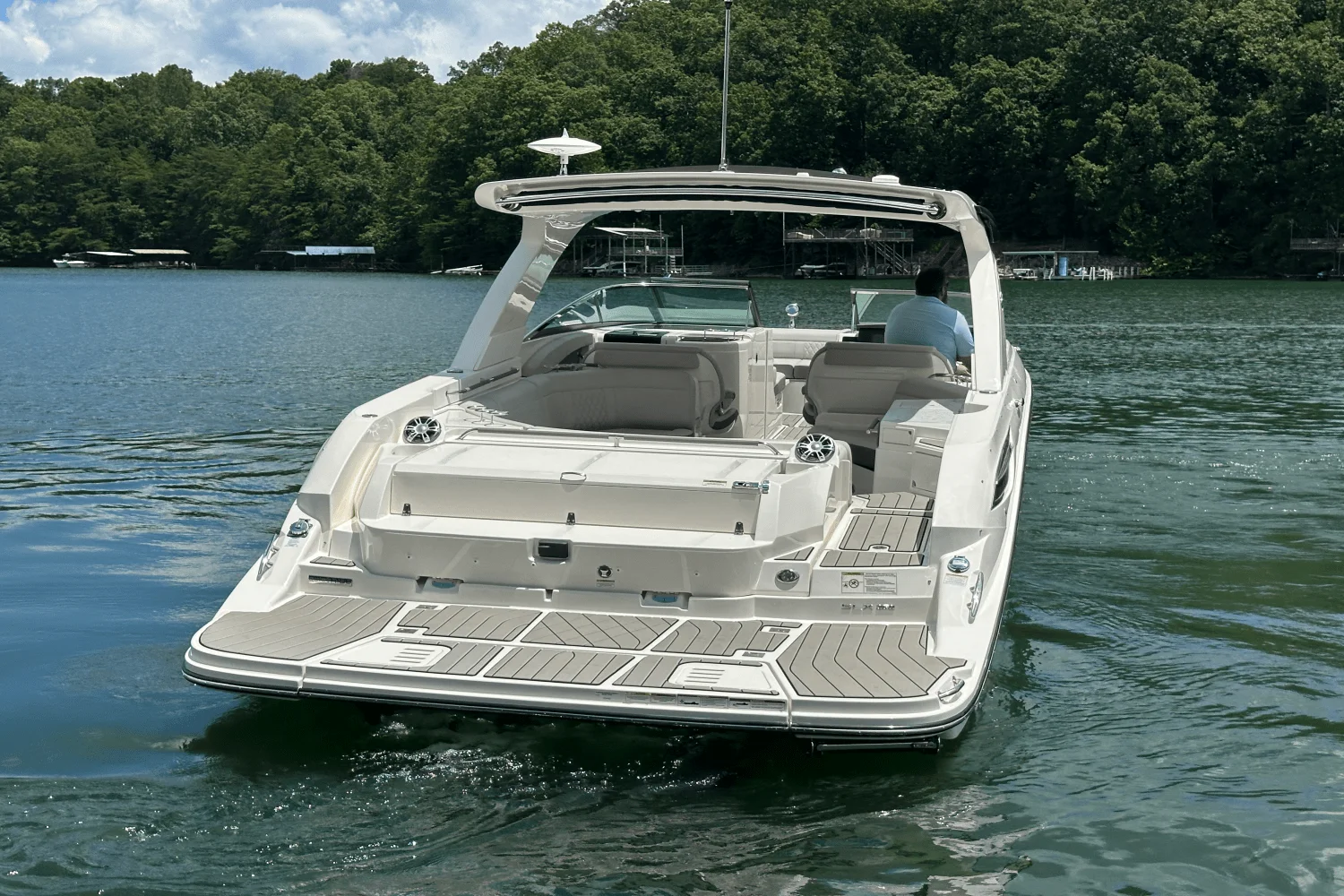 2026 Sea Ray SLX 350 Image Thumbnail #18