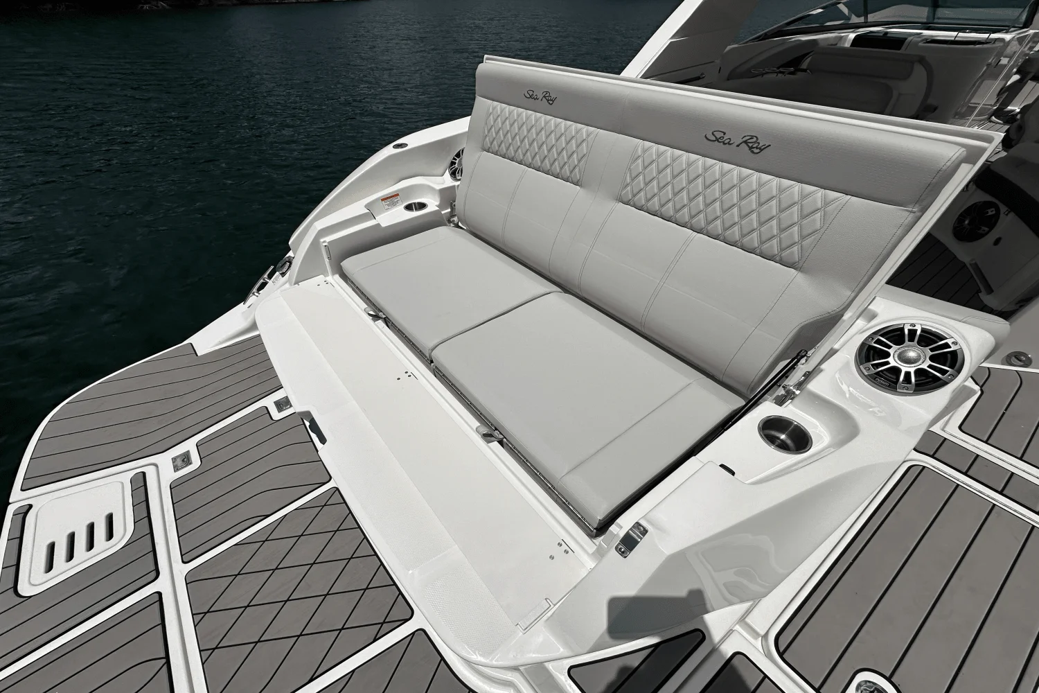 2026 Sea Ray SLX 350 Image Thumbnail #36