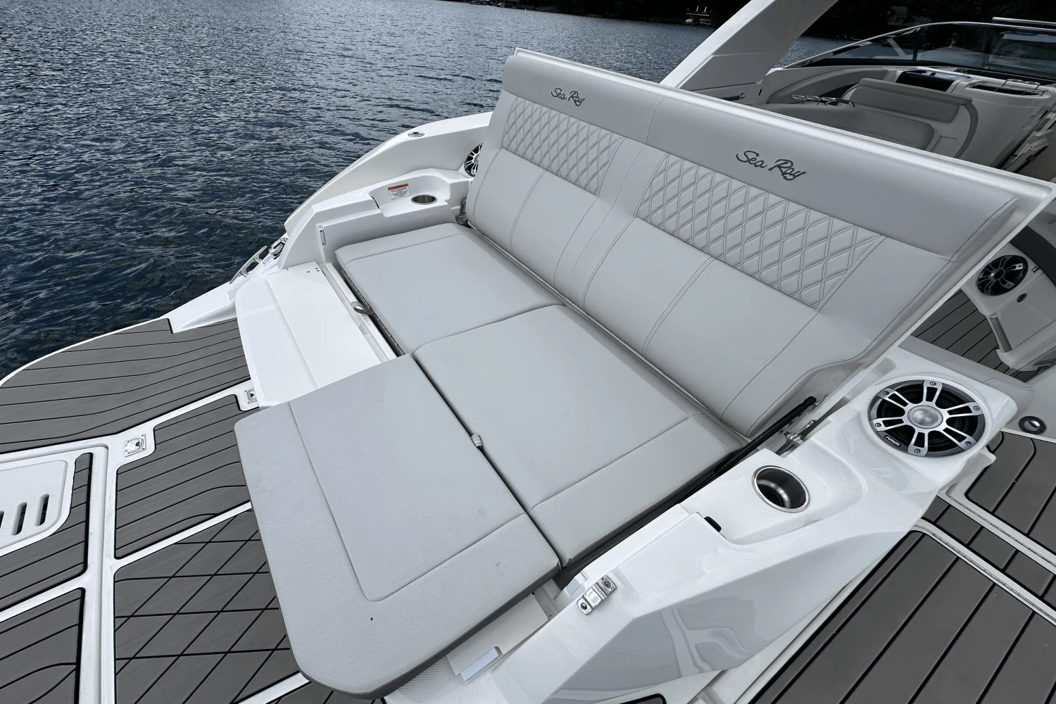 2026 Sea Ray SLX 350 Image Thumbnail #33