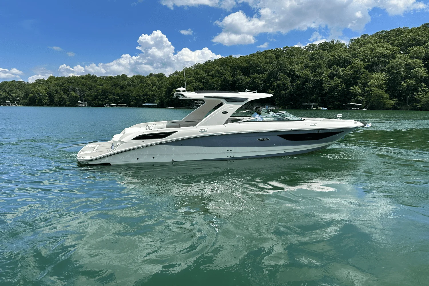 2026 Sea Ray SLX 350 Image Thumbnail #14