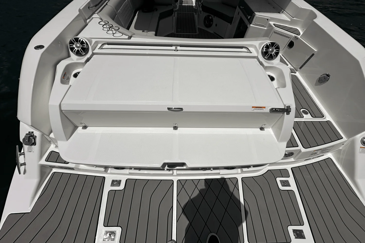 2026 Sea Ray SLX 350 Image Thumbnail #39