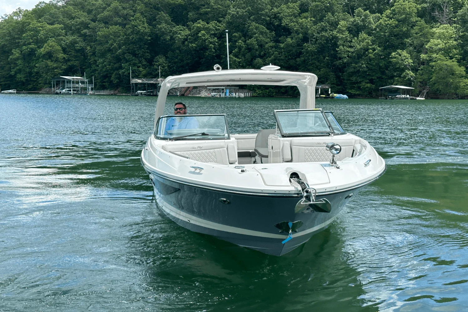 2026 Sea Ray SLX 350 Image Thumbnail #6