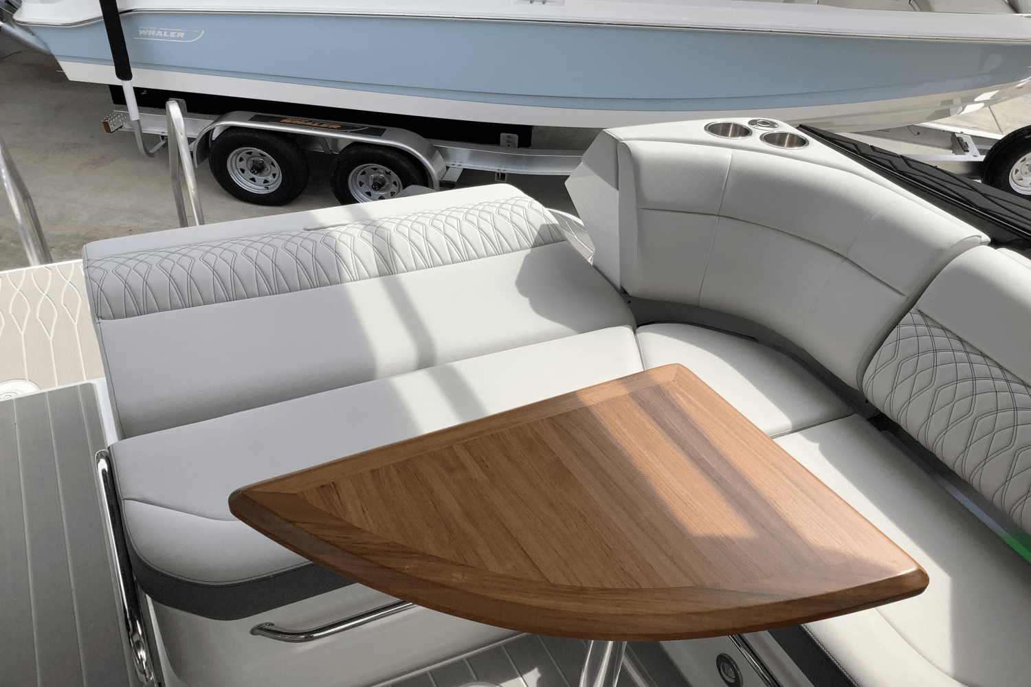 2025 Sea Ray Sundancer 370 Image Thumbnail #37
