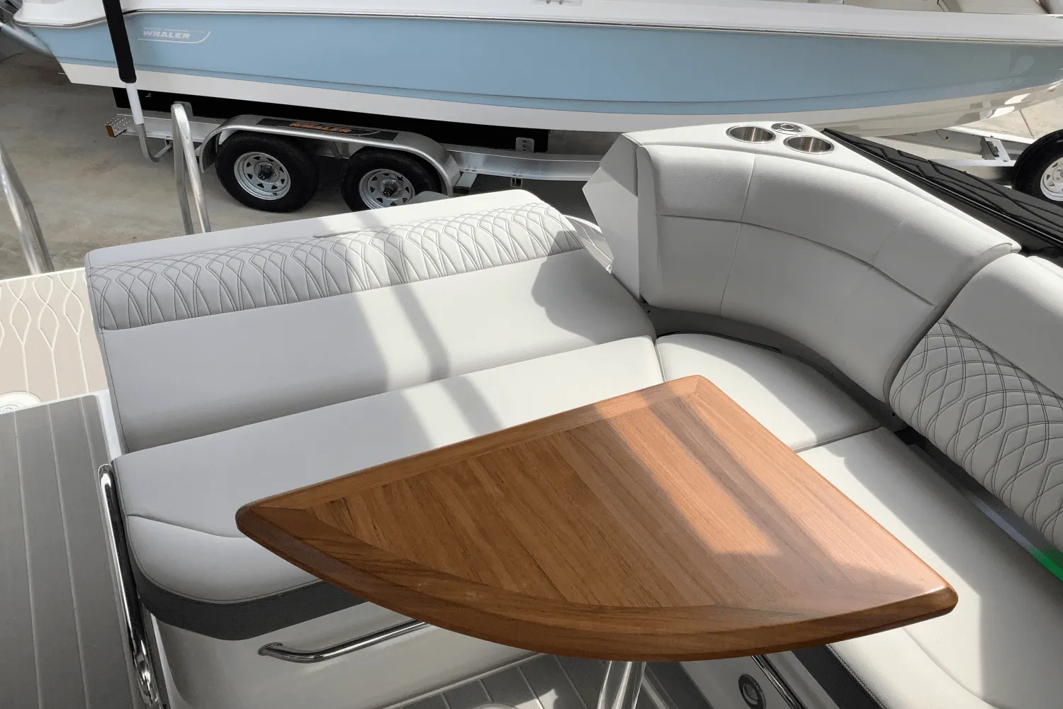 2025 Sea Ray Sundancer 370 Image Thumbnail #37
